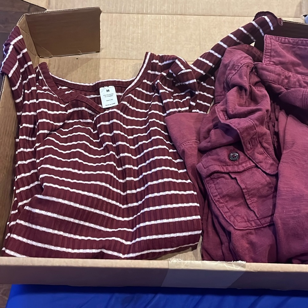 Ladies top bundle 2 tops